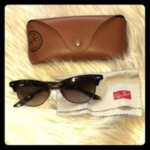 Ray-Ban Clubmaster Women’s Sunglasses with Case